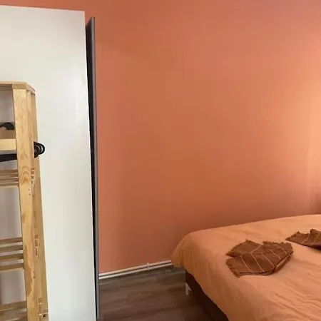 Apartment Sans 2 *
